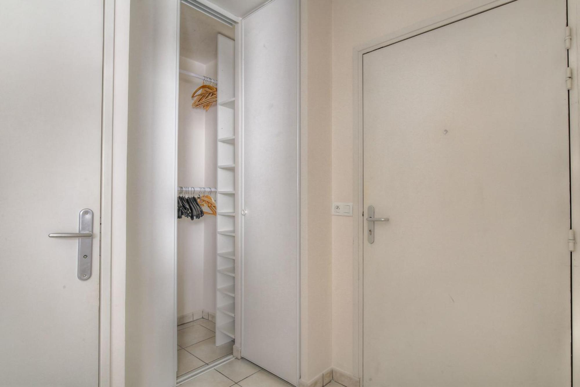Le Calme Et Cosy Avec Parking Gratuit Apartamento Lyon Exterior foto