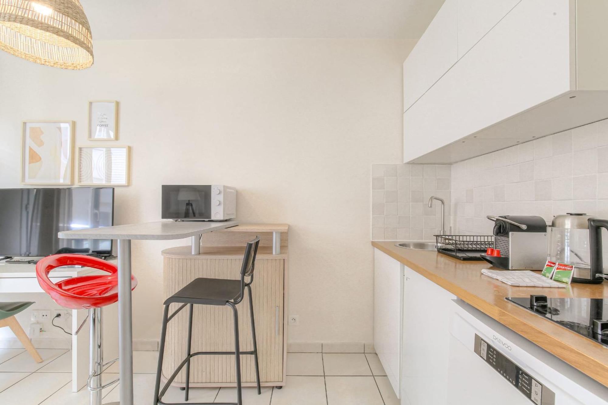 Le Calme Et Cosy Avec Parking Gratuit Apartamento Lyon Exterior foto